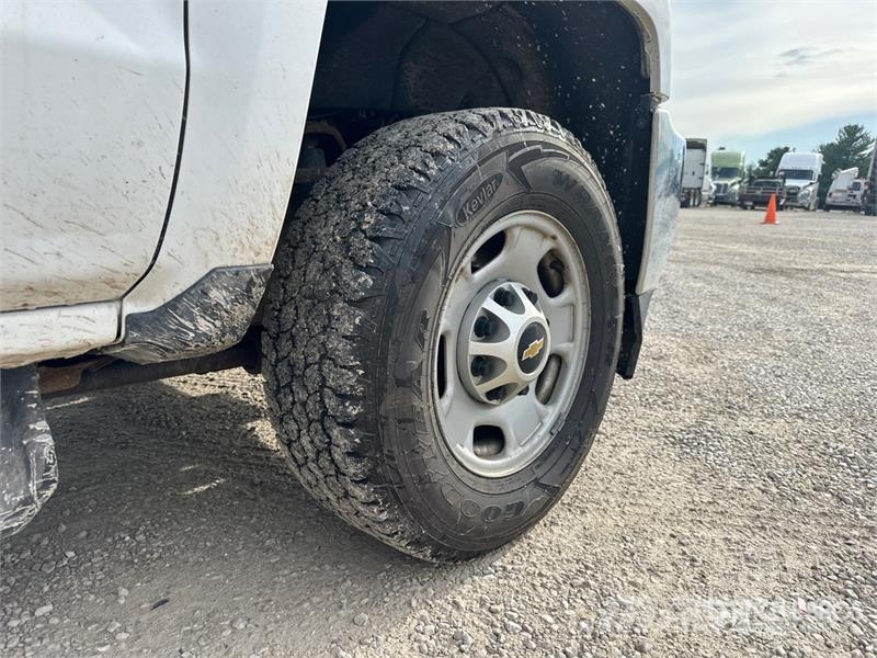 Chevrolet Silverado 2500HD WT 4x4 Crew Cab Pickup Autre fourgon / utilitaire