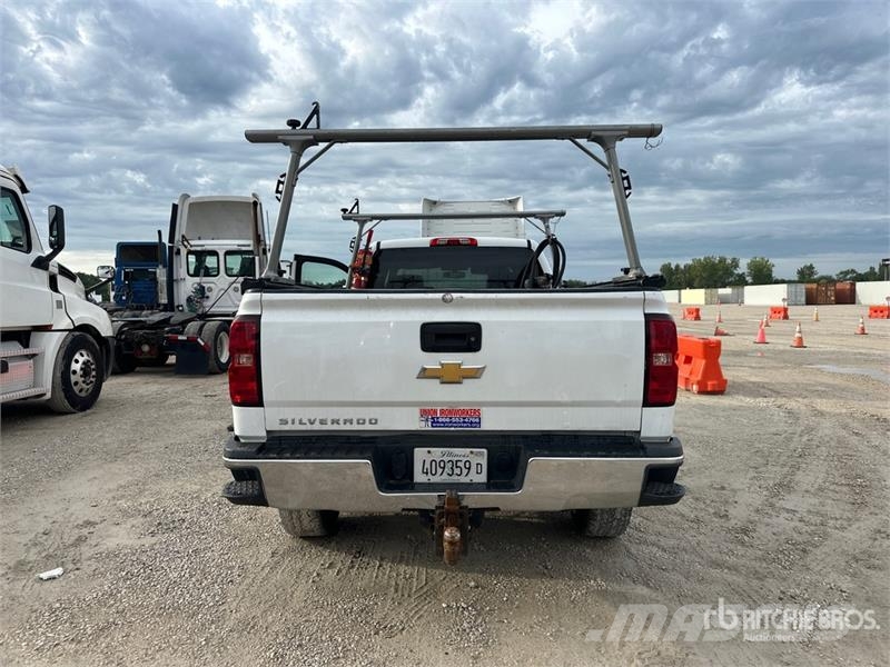 Chevrolet Silverado 2500HD WT 4x4 Crew Cab Pickup Autre fourgon / utilitaire