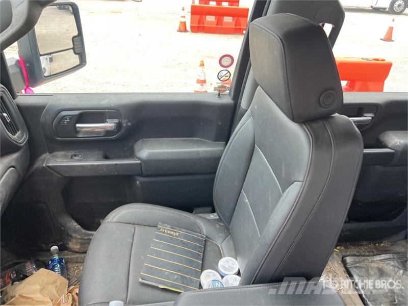 Chevrolet Silverado 2500 HD 4x4 Crew Cab Utility Truck Nakladacia/sklápacia bočnica