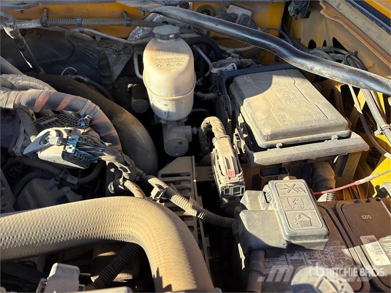 Chevrolet Silverado 2500HD شاحنات خفيفة/مفصلية الجوانب