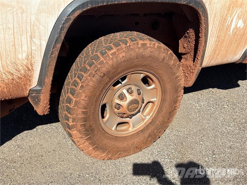 Chevrolet Silverado 2500 HD 4x4 Crew Cab Pickup Други