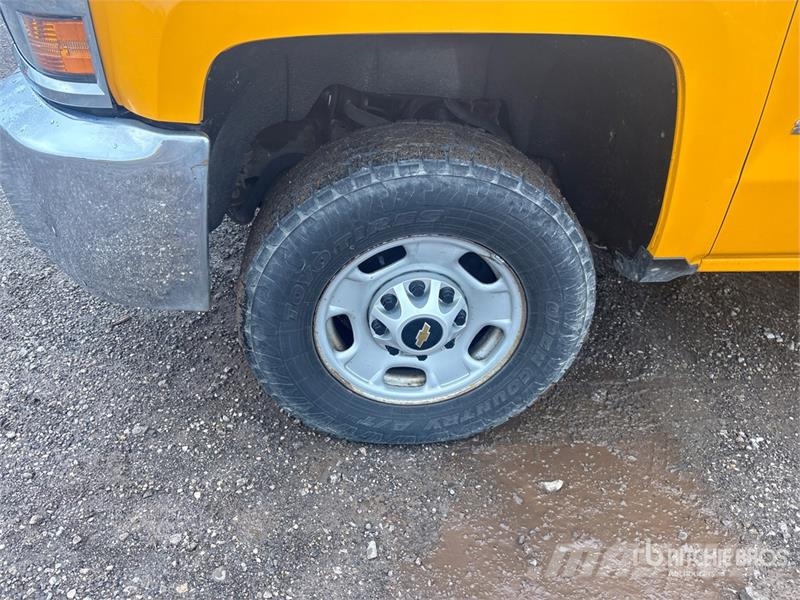 Chevrolet Silverado 2500HD 4x4 Crew Cab Utility Truck Pick up/Dropside