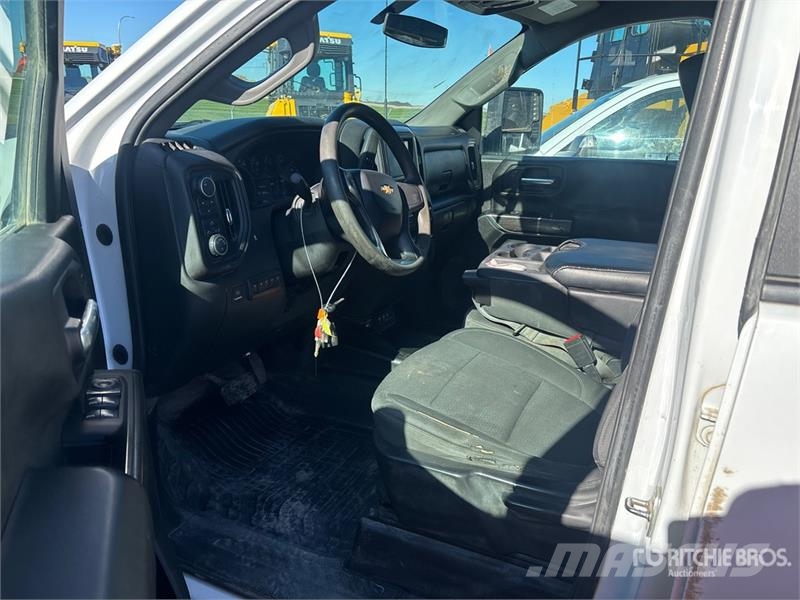 Chevrolet Silverado 2500HD Andere Transporter