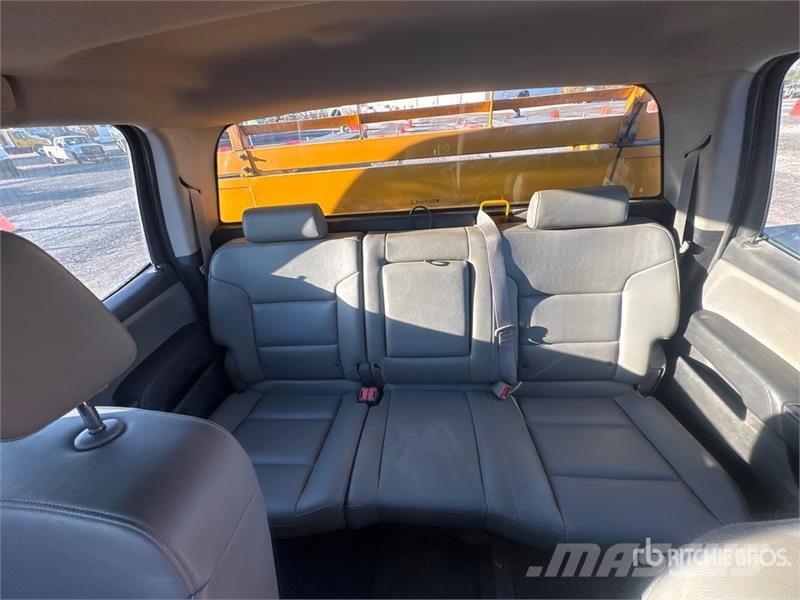 Chevrolet Silverado 2500HD 4x2 Crew Cab Utility Truck Pickup/Pritschenwagen