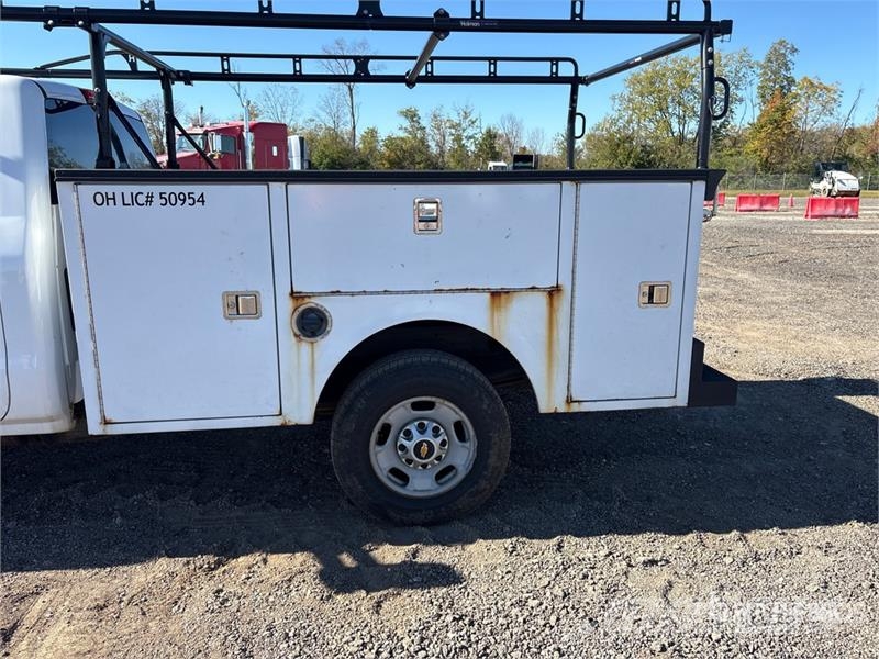 Chevrolet Silverado 2500HD 4x2 Utility Truck Utilitaire benne