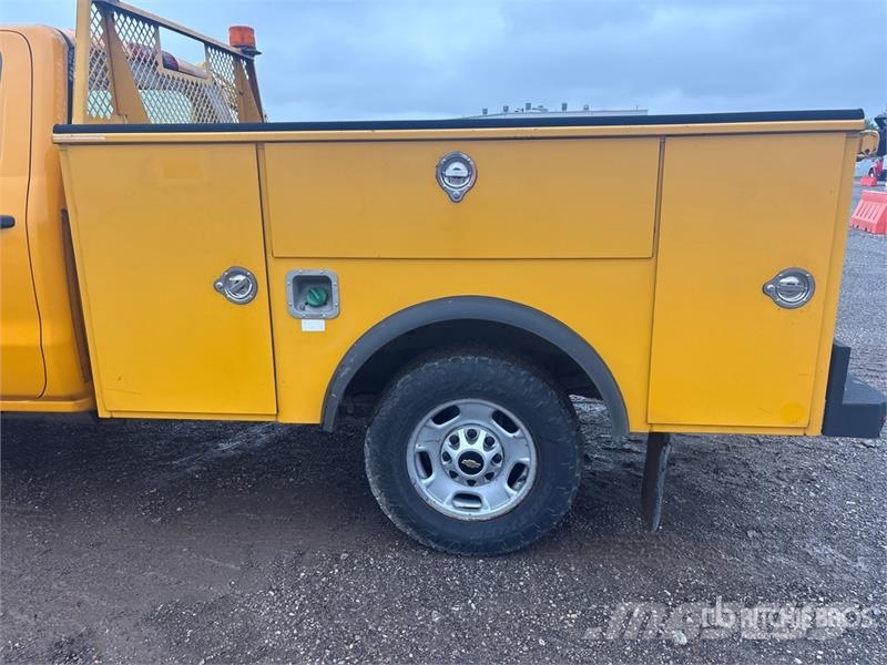 Chevrolet Silverado 2500HD 4x4 Crew Cab Utility Truck Pick up/Dropside