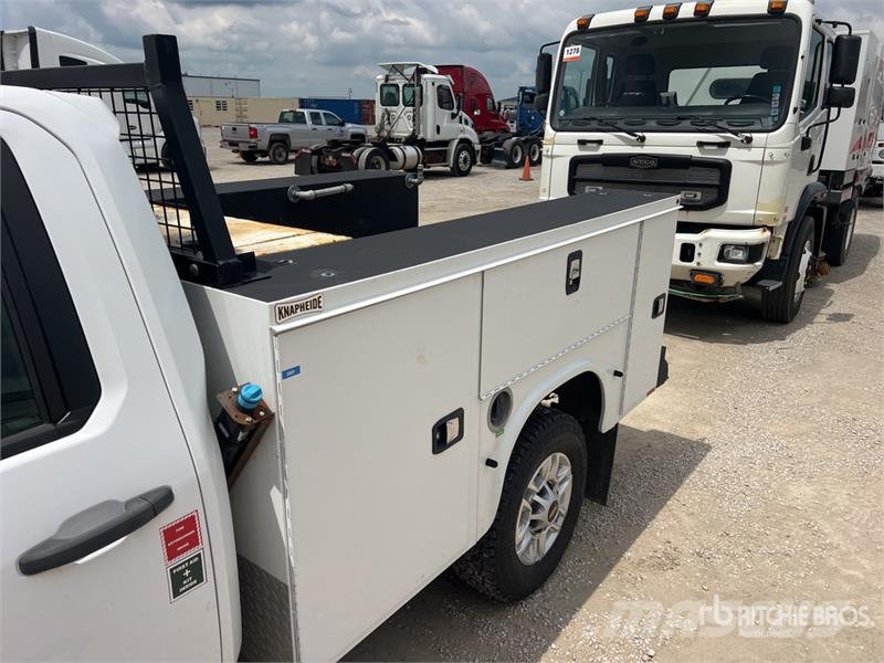Chevrolet Silverado 2500 HD 4x4 Crew Cab Utility Truck Nakladacia/sklápacia bočnica