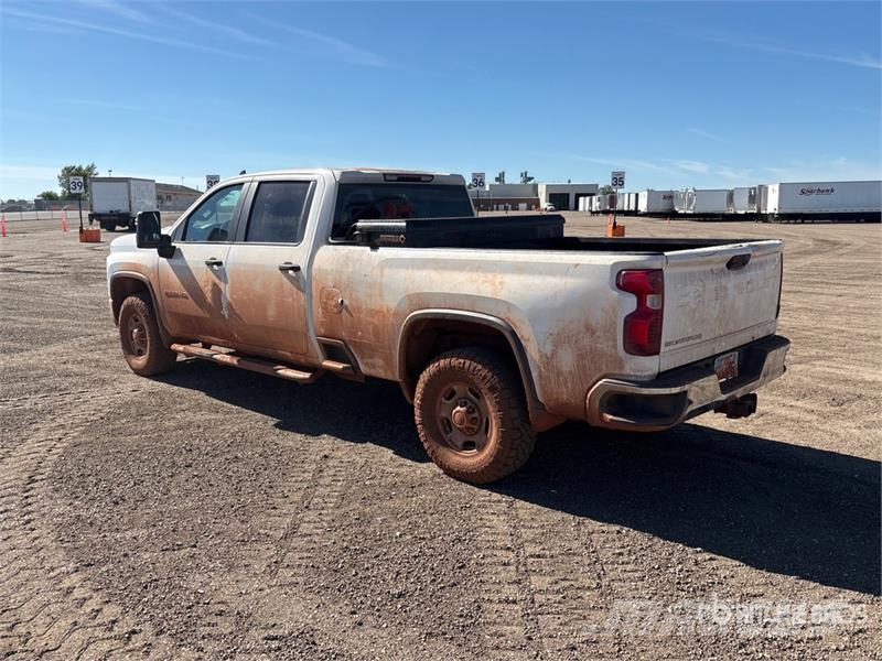 Chevrolet Silverado 2500 HD 4x4 Crew Cab Pickup Други