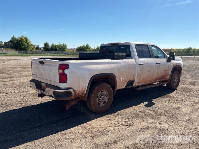 Chevrolet Silverado 2500 HD 4x4 Crew Cab Pickup Други