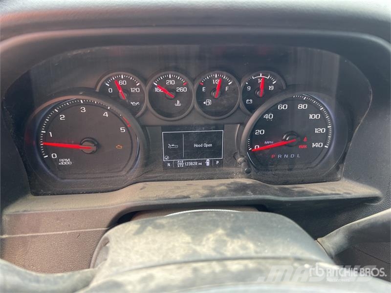 Chevrolet Silverado 2500 HD 4x4 Crew Cab Utility Truck Nakladacia/sklápacia bočnica