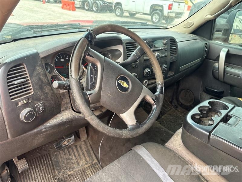 Chevrolet Silverado 3500HD 플랫베드/드롭사이드 트럭