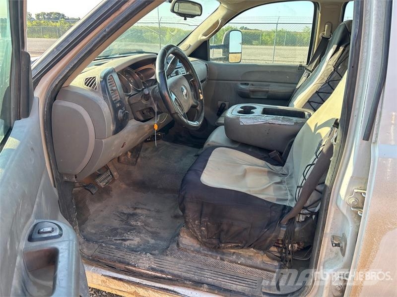 Chevrolet Silverado 3500HD Camion con sponde ribaltabili