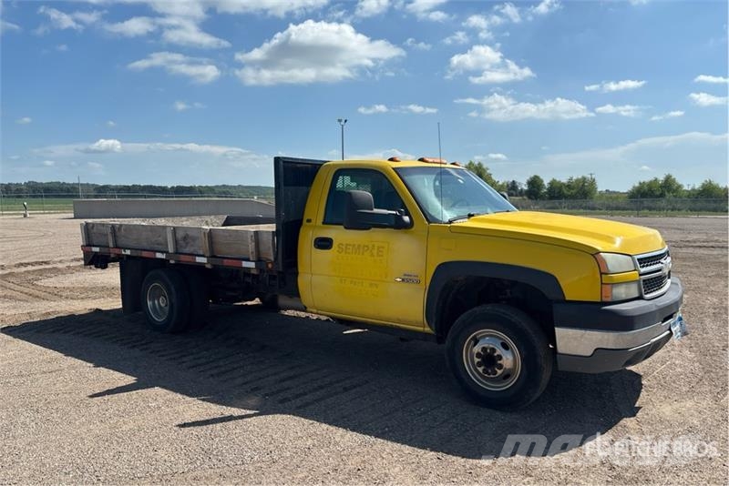 Chevrolet Silverado 3500 4x2 Flatbed Truck 플랫베드/드롭사이드 트럭