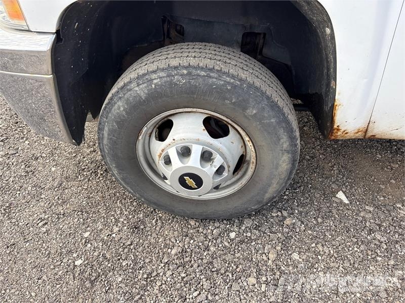 Chevrolet Silverado 3500HD 4x4 Dump Truck Damperli kamyonlar