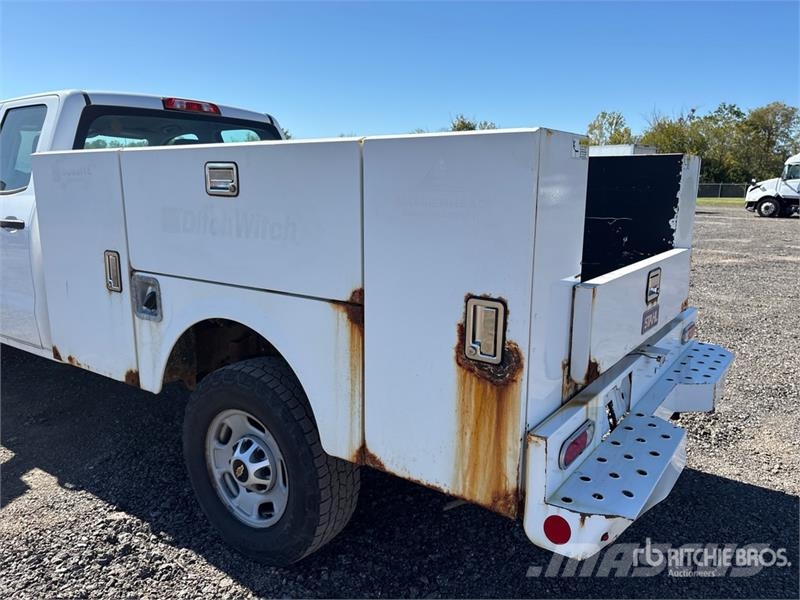 Chevrolet Silverado 3500HD شاحنات خفيفة/مفصلية الجوانب