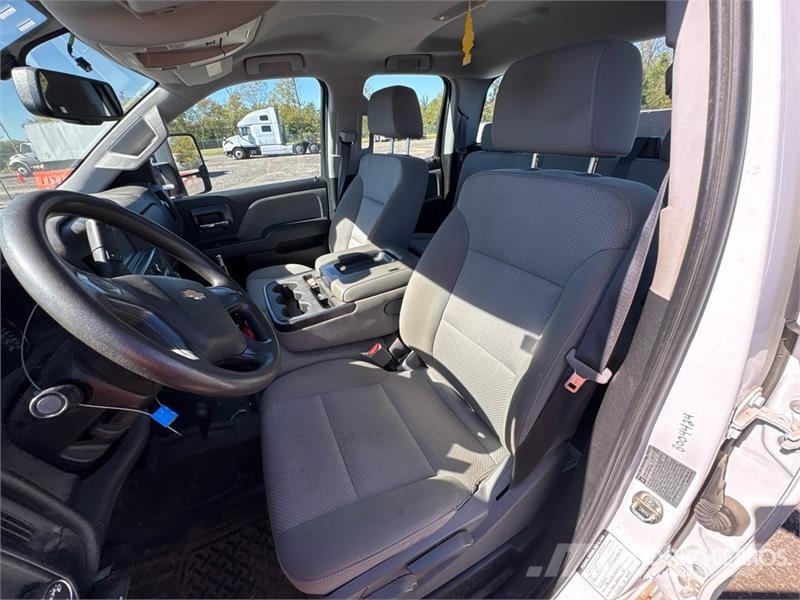 Chevrolet Silverado 3500HD شاحنات خفيفة/مفصلية الجوانب