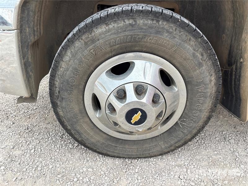 Chevrolet Silverado 3500HD 플랫베드/드롭사이드 트럭