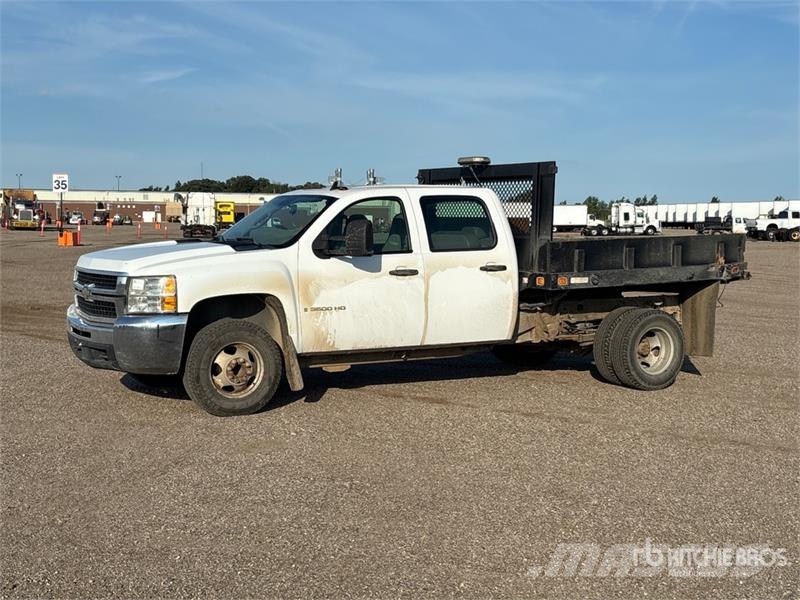 Chevrolet Silverado 3500HD Camion con sponde ribaltabili