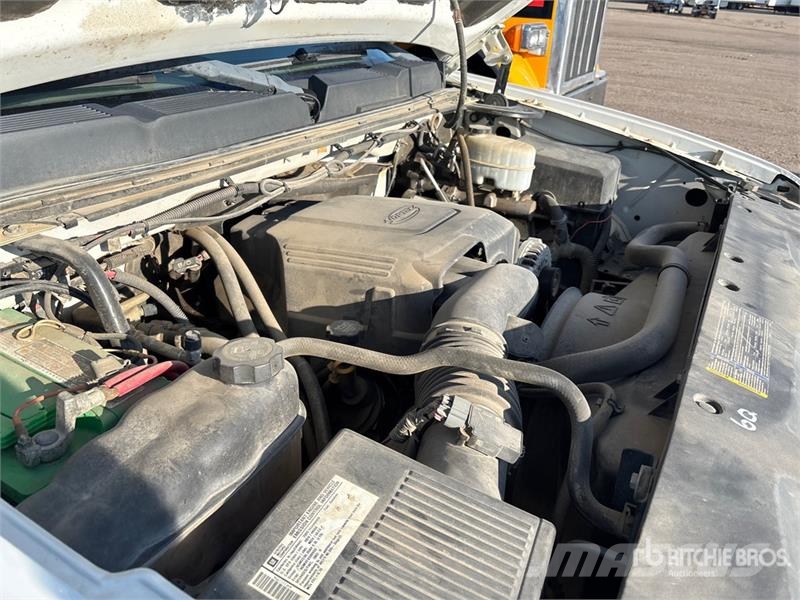 Chevrolet Silverado 3500HD Camion con sponde ribaltabili