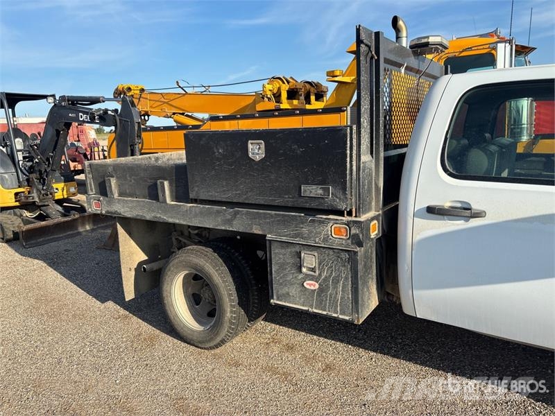 Chevrolet Silverado 3500HD Camion con sponde ribaltabili