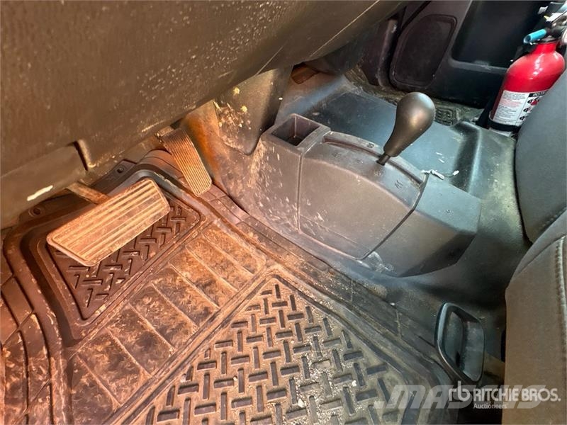 Chevrolet Silverado 3500HD شاحنات خفيفة/مفصلية الجوانب