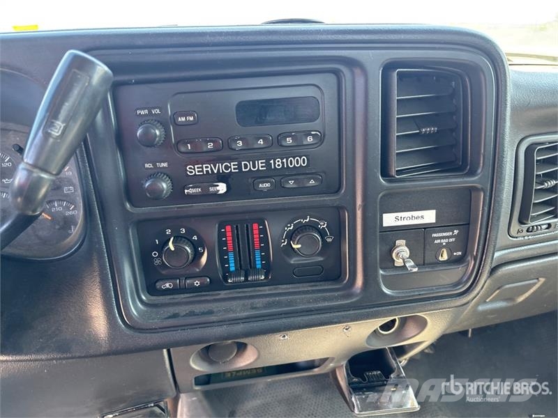 Chevrolet Silverado 3500 4x2 Flatbed Truck 플랫베드/드롭사이드 트럭