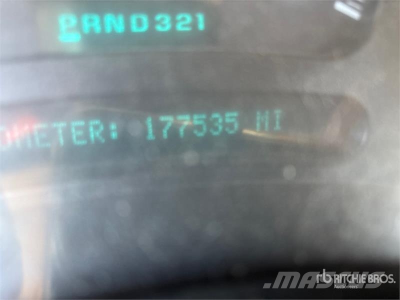 Chevrolet Silverado 3500 4x2 Flatbed Truck 플랫베드/드롭사이드 트럭