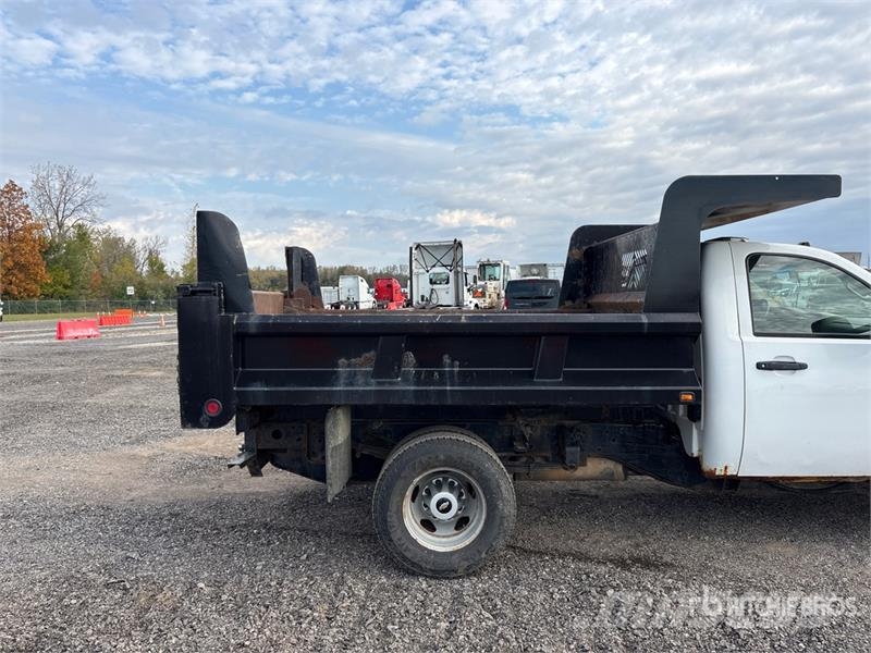 Chevrolet Silverado 3500HD 4x4 Dump Truck Damperli kamyonlar