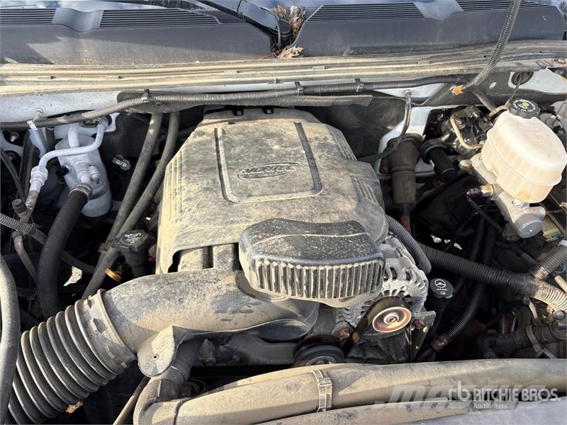 Chevrolet Silverado 3500HD 4x4 Dump Truck Damperli kamyonlar