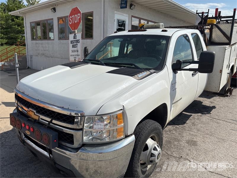 Chevrolet Silverado 3500HD 4x2 Extended Cab Service Truck Pilsētas atkritumvedēji