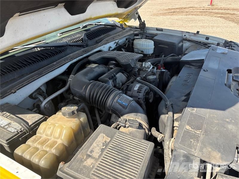 Chevrolet Silverado 3500 4x2 Flatbed Truck 플랫베드/드롭사이드 트럭