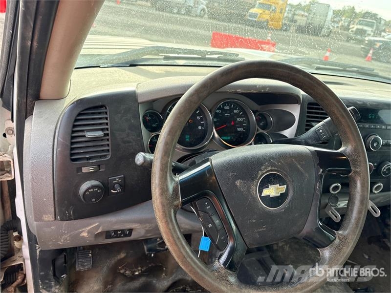 Chevrolet Silverado 3500HD 4x4 Dump Truck Damperli kamyonlar