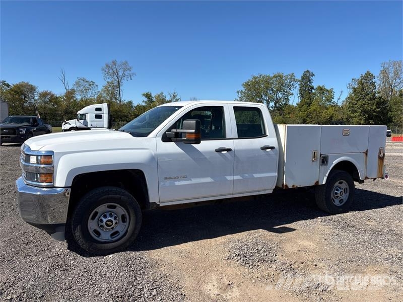 Chevrolet Silverado 3500HD شاحنات خفيفة/مفصلية الجوانب