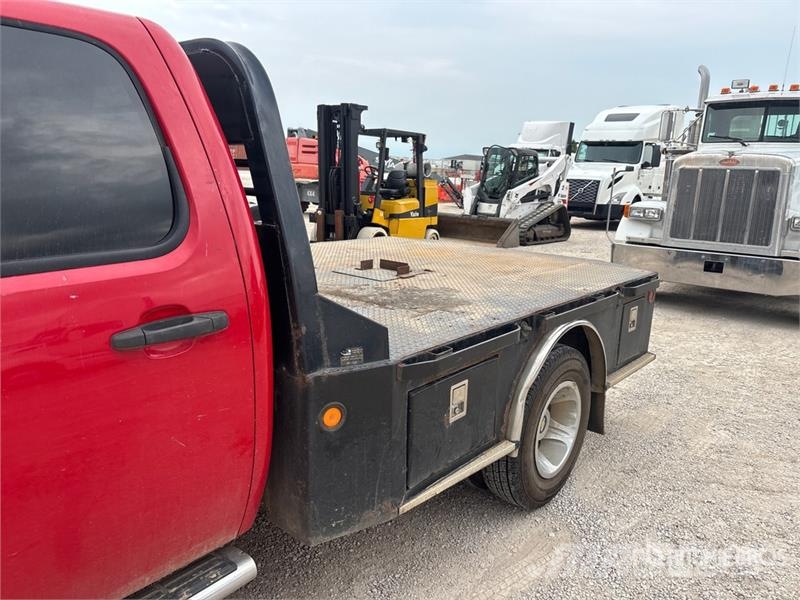 Chevrolet Silverado 3500HD 플랫베드/드롭사이드 트럭