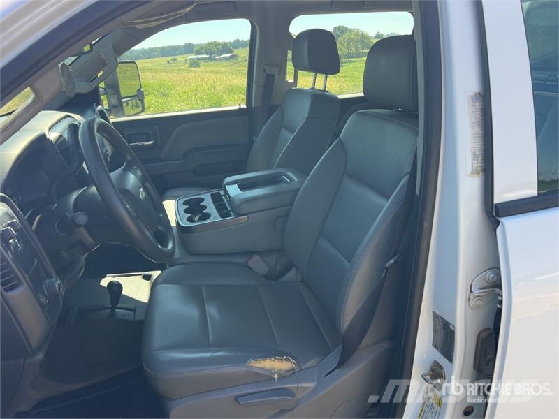 Chevrolet Silverado 3500HD Caja abierta/laterales abatibles