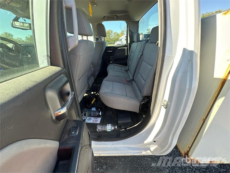 Chevrolet Silverado 3500HD شاحنات خفيفة/مفصلية الجوانب