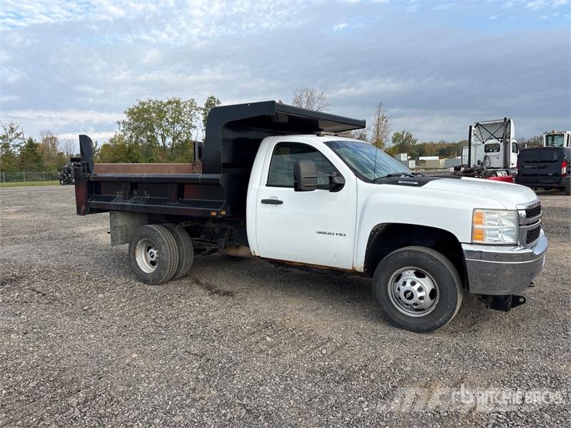Chevrolet Silverado 3500HD 4x4 Dump Truck Damperli kamyonlar