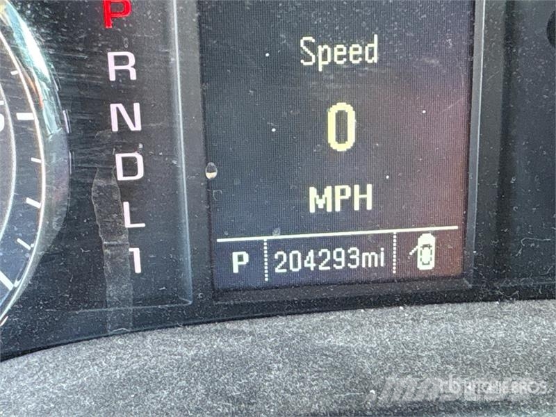 Chevrolet Silverado 3500HD شاحنات خفيفة/مفصلية الجوانب
