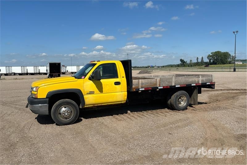 Chevrolet Silverado 3500 4x2 Flatbed Truck 플랫베드/드롭사이드 트럭