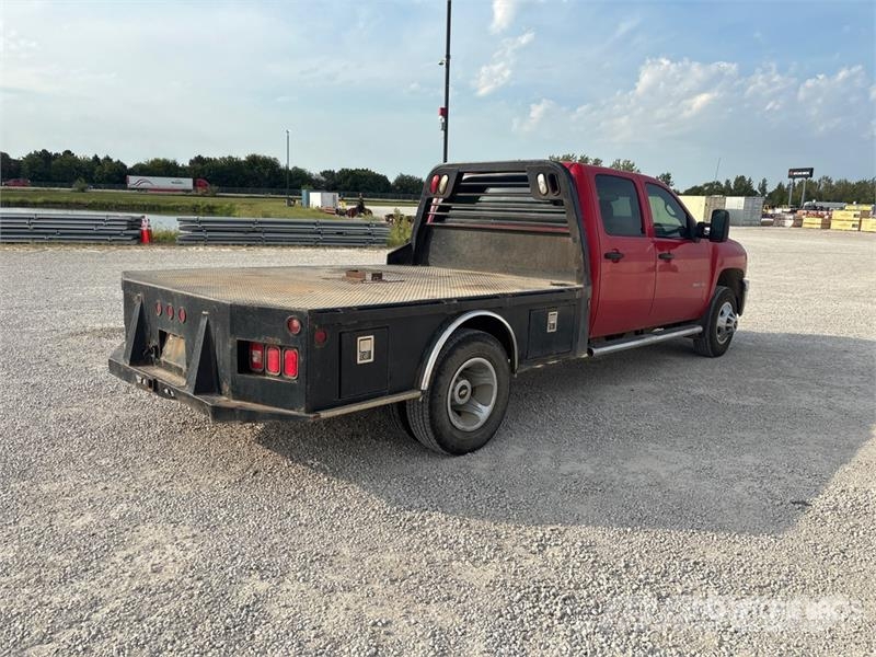 Chevrolet Silverado 3500HD 플랫베드/드롭사이드 트럭