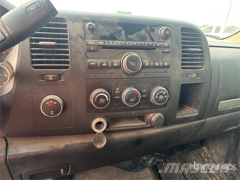 Chevrolet Silverado 3500HD 플랫베드/드롭사이드 트럭