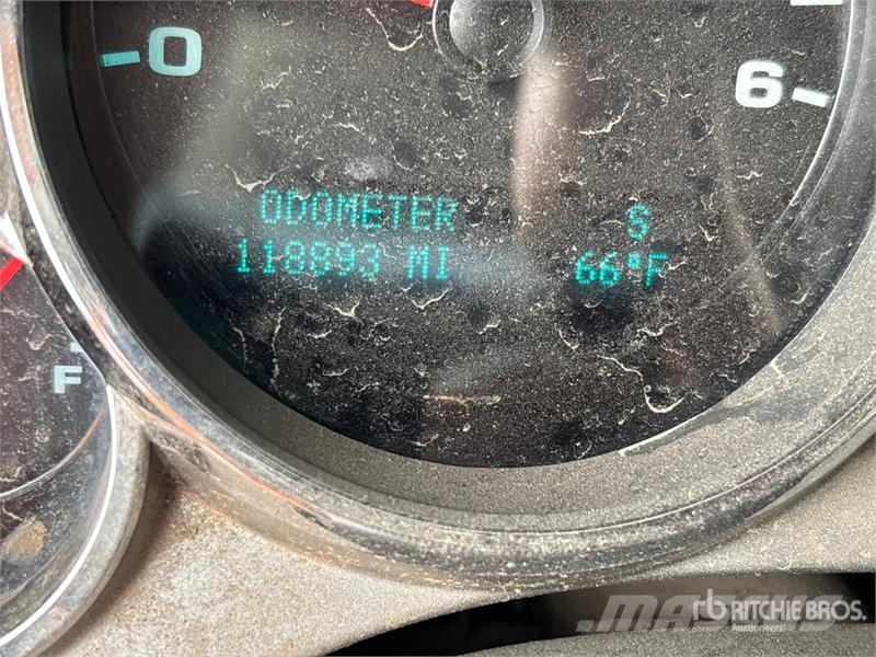 Chevrolet Silverado 3500HD 플랫베드/드롭사이드 트럭