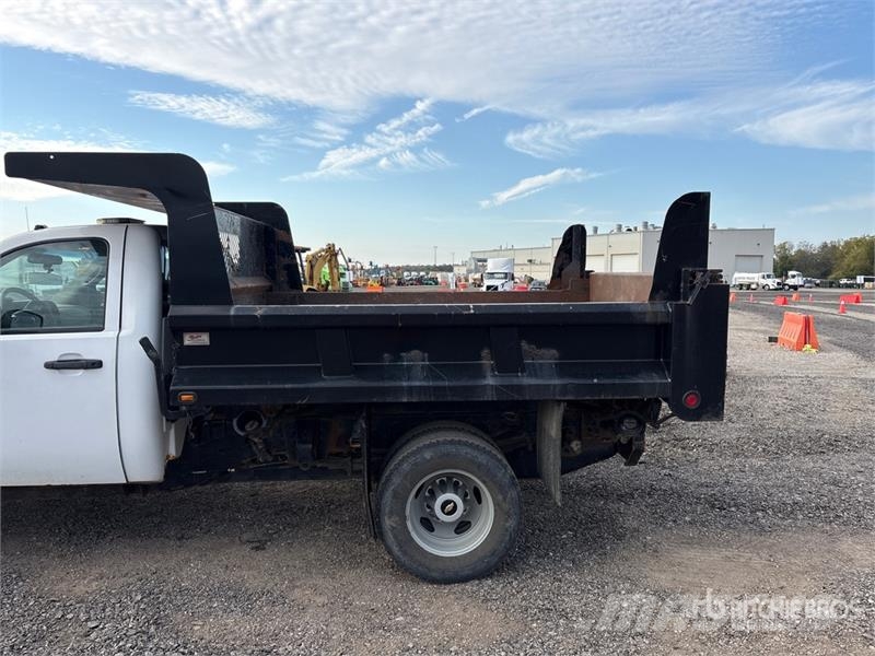 Chevrolet Silverado 3500HD 4x4 Dump Truck Damperli kamyonlar