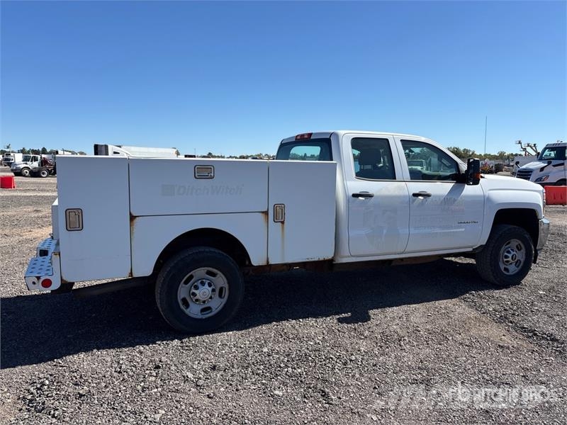 Chevrolet Silverado 3500HD شاحنات خفيفة/مفصلية الجوانب