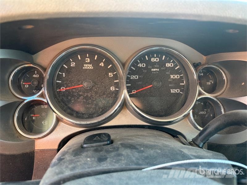 Chevrolet Silverado 3500HD Camion con sponde ribaltabili