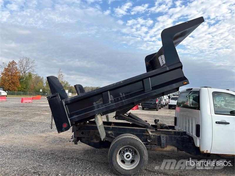 Chevrolet Silverado 3500HD 4x4 Dump Truck Damperli kamyonlar