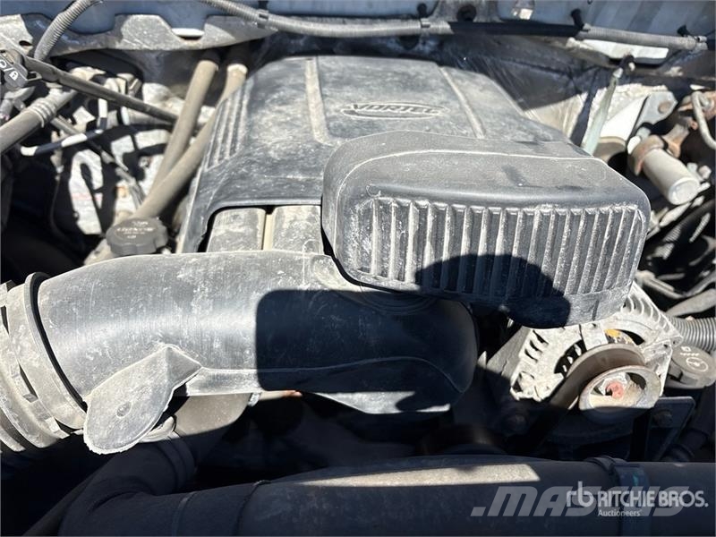 Chevrolet Silverado 3500HD شاحنات خفيفة/مفصلية الجوانب