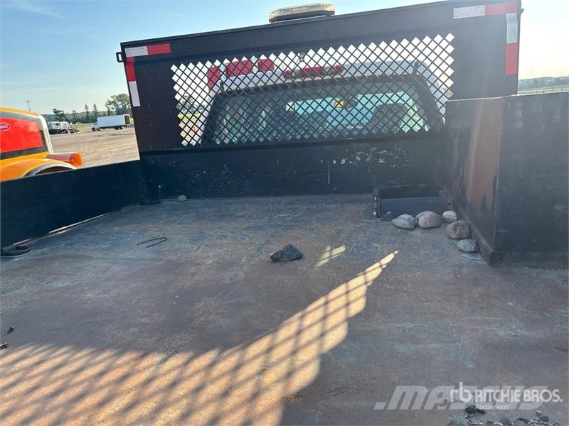 Chevrolet Silverado 3500HD Camion con sponde ribaltabili