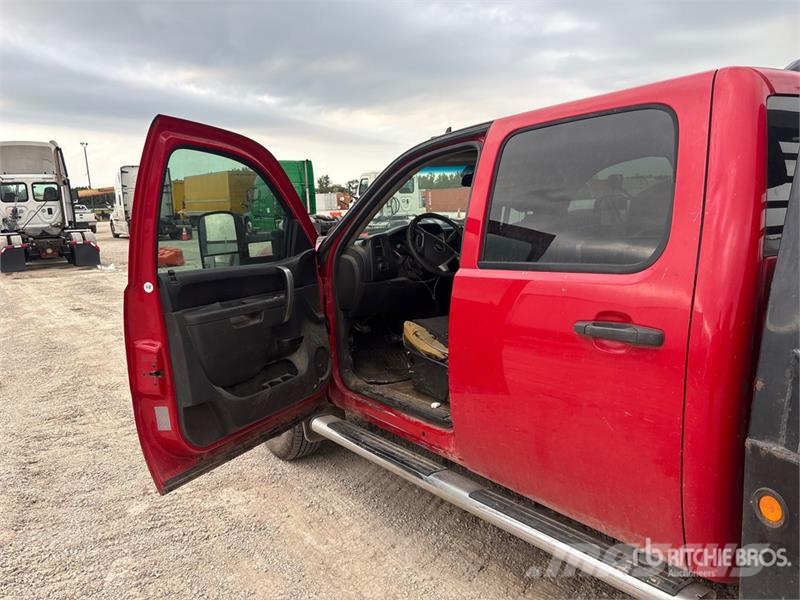 Chevrolet Silverado 3500HD 플랫베드/드롭사이드 트럭