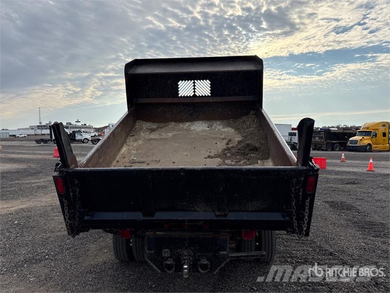 Chevrolet Silverado 3500HD 4x4 Dump Truck Damperli kamyonlar